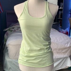 delia’s light green athletic tank